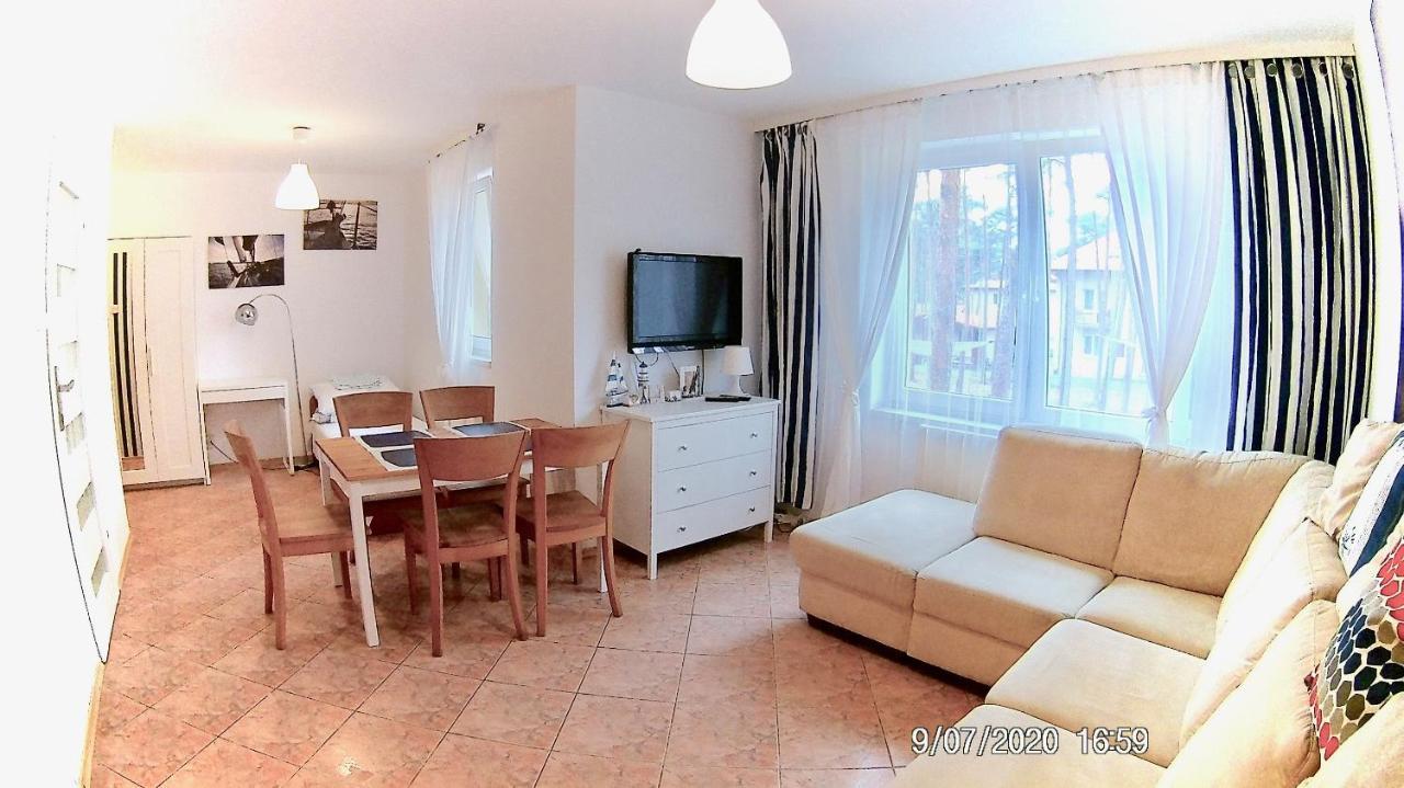 Czarny Bursztyn Apartamento Dziwnówek Exterior foto