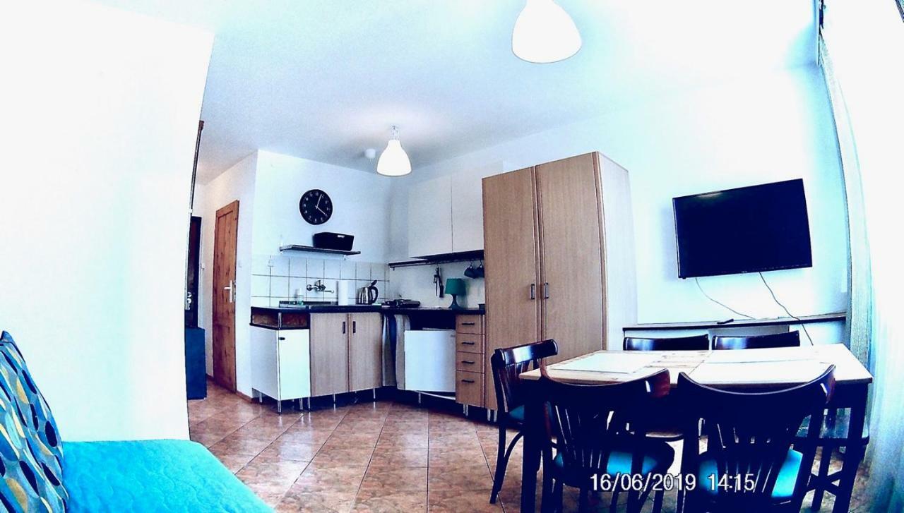 Czarny Bursztyn Apartamento Dziwnówek Exterior foto