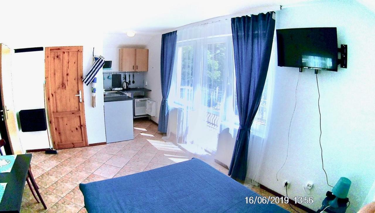 Czarny Bursztyn Apartamento Dziwnówek Exterior foto