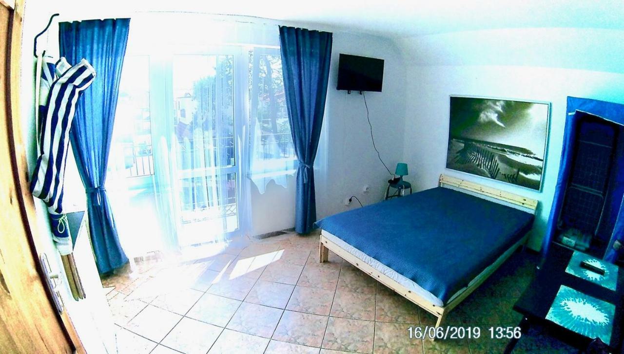 Czarny Bursztyn Apartamento Dziwnówek Exterior foto